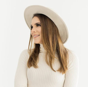 Meet your Posher, Alexandra